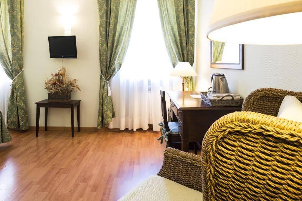 Hotel Lauri Macerata Exterior foto