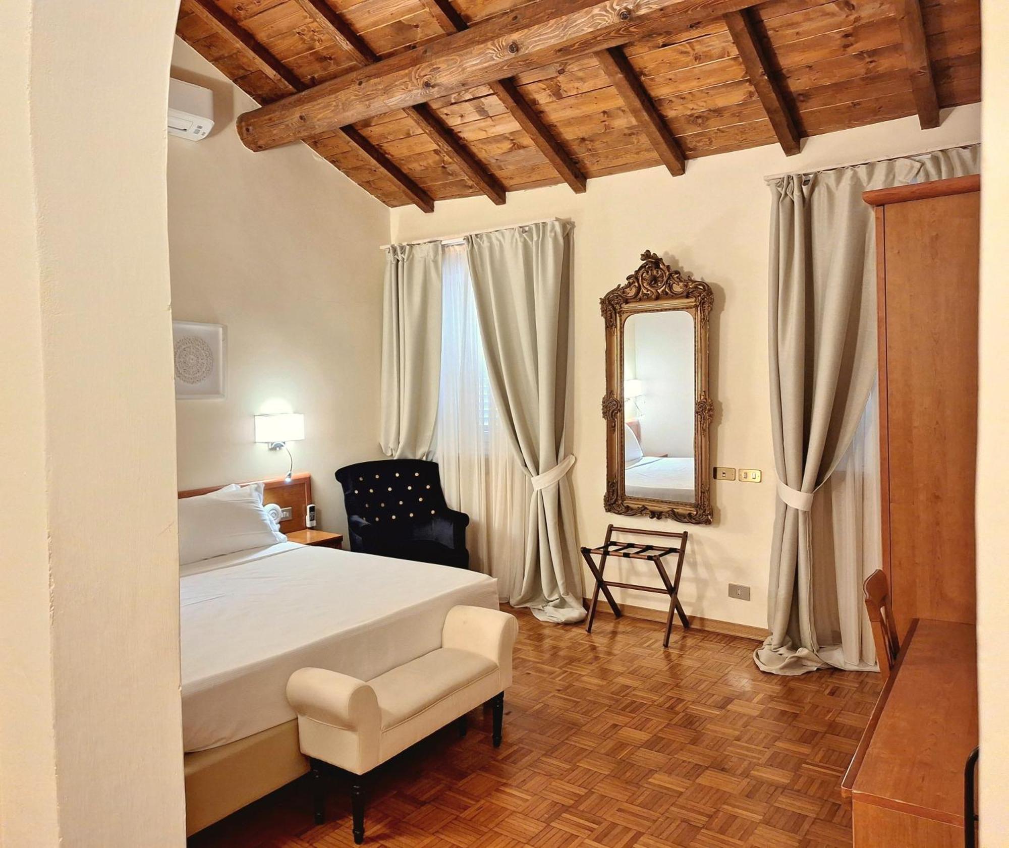 Hotel Lauri Macerata Exterior foto