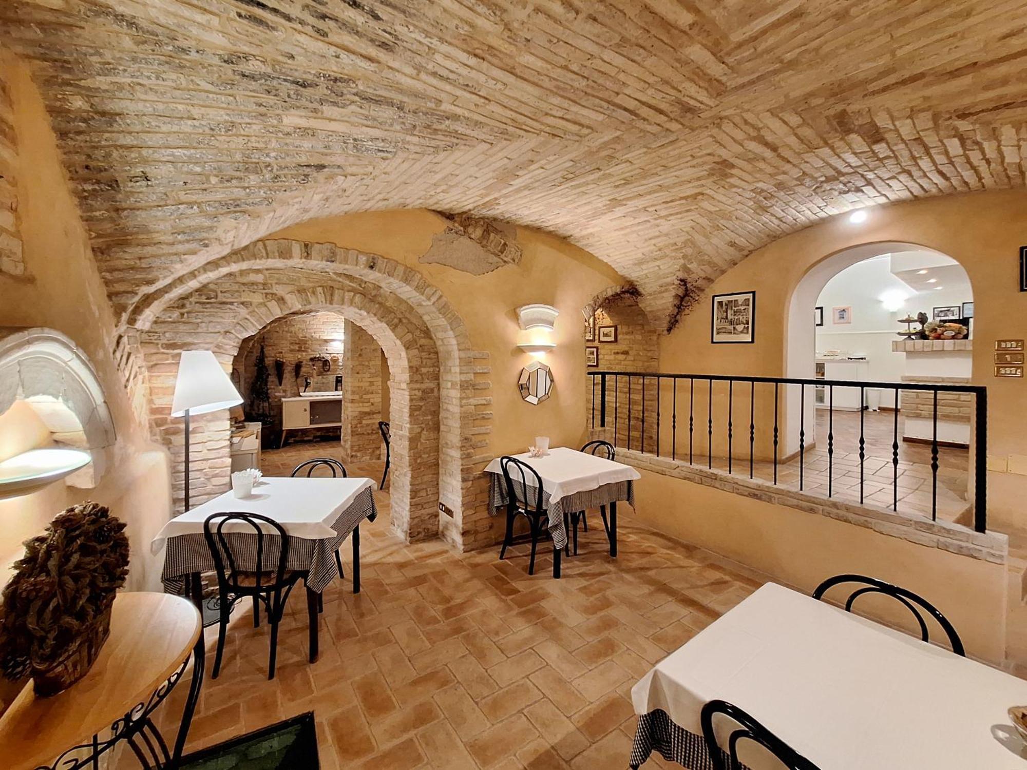 Hotel Lauri Macerata Exterior foto